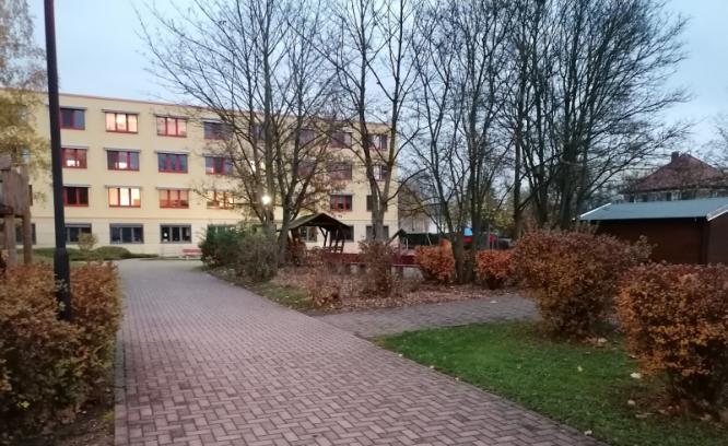 internat_garten1.jpg